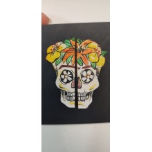 Calavera flores amarillas